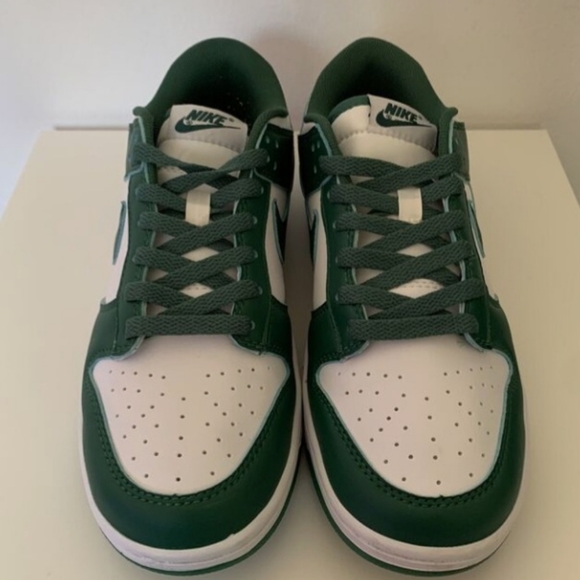 Varsity green - Picture 3 of 5